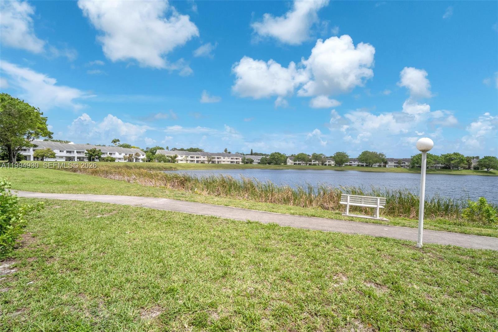 SUMMER LAKE - Residential Lease