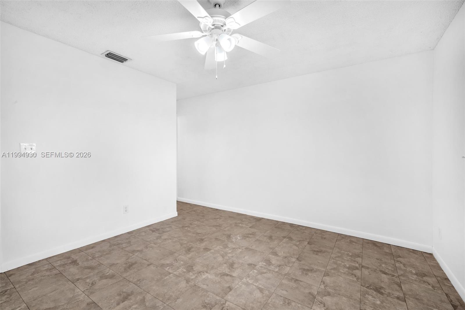 SUMMER LAKE - Residential Lease