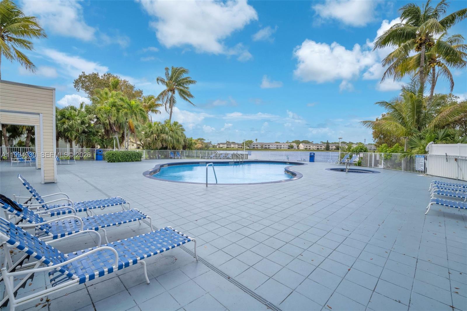 SUMMER LAKE - Residential Lease