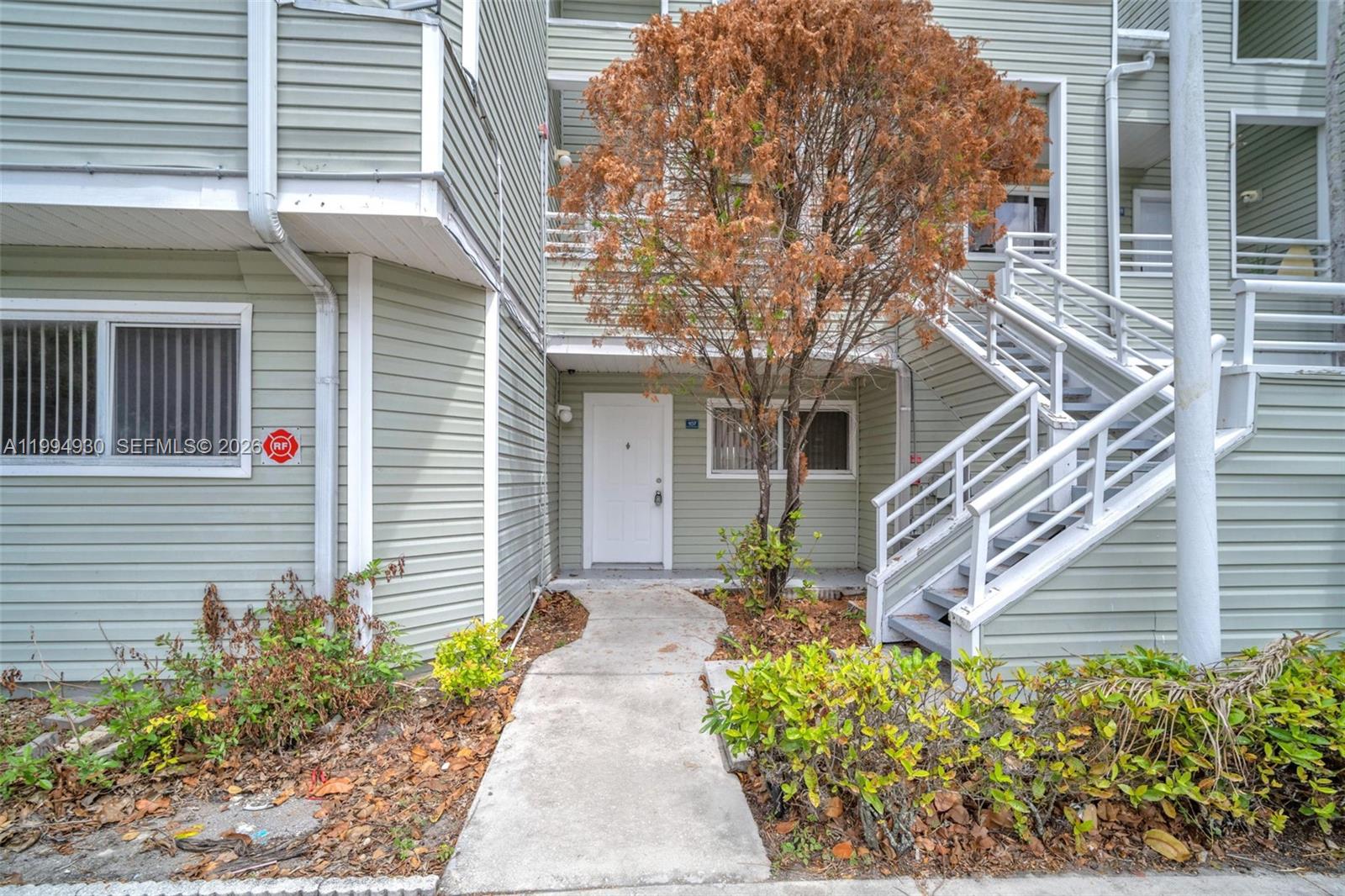 SUMMER LAKE - Residential Lease