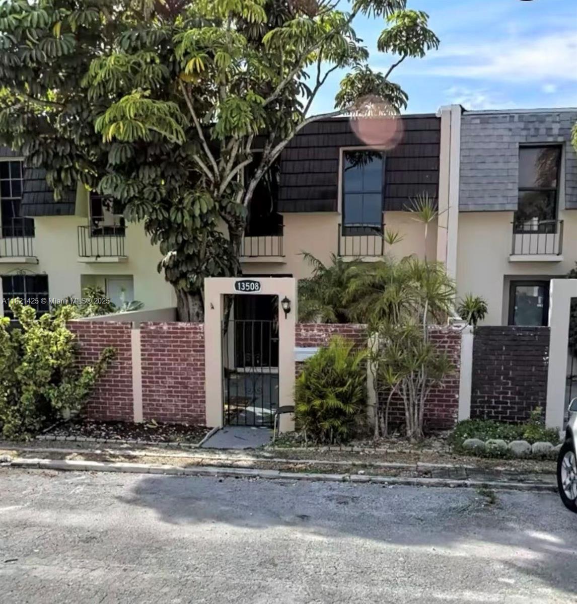 13508 Ne 20th Ct 13508, North Miami, Miami-Dade County, Florida - 3 Bedrooms  
3 Bathrooms - 
