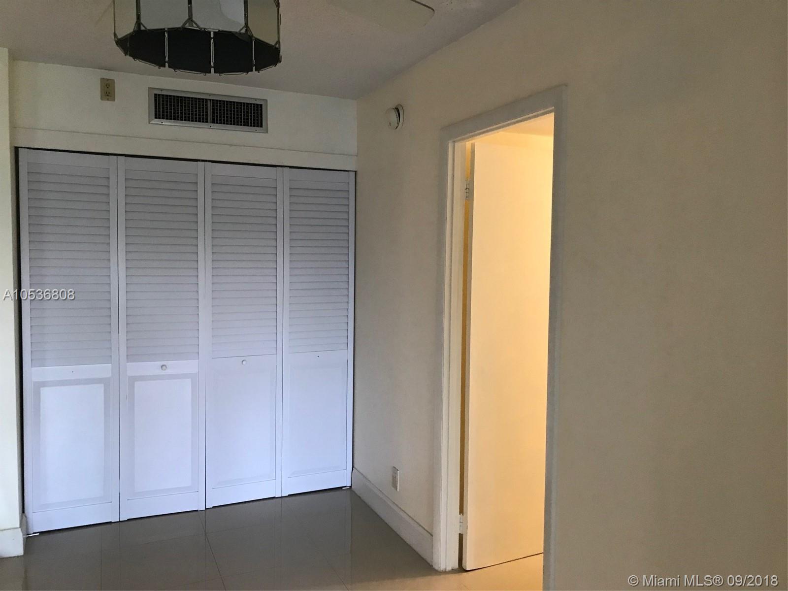 BISCAYA III CONDO - Residential