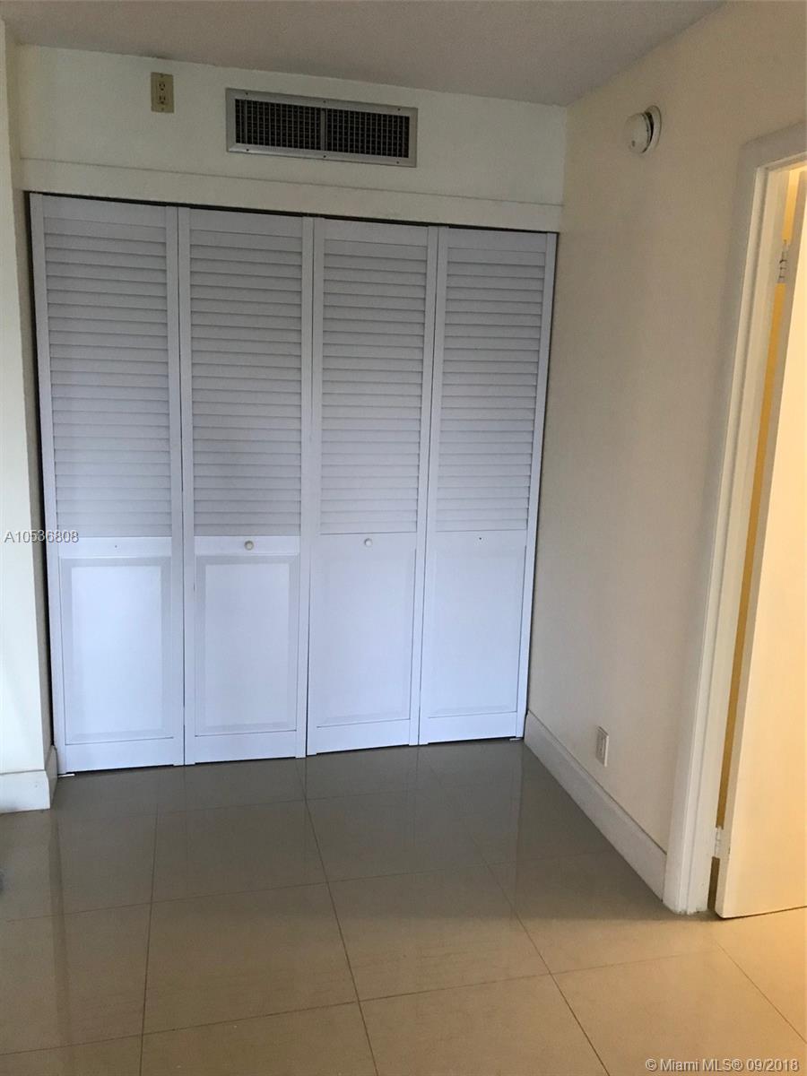 BISCAYA III CONDO - Residential