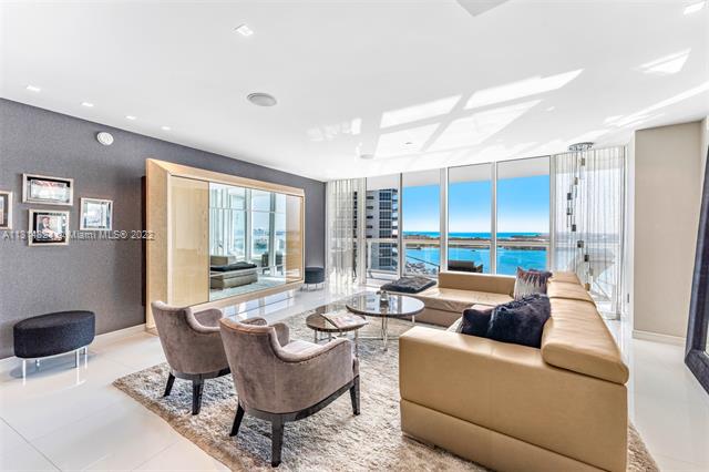 ICON CONDO - Residential
