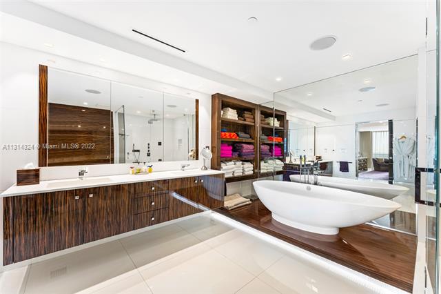ICON CONDO - Residential