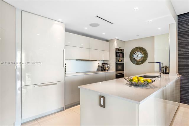 ICON CONDO - Residential