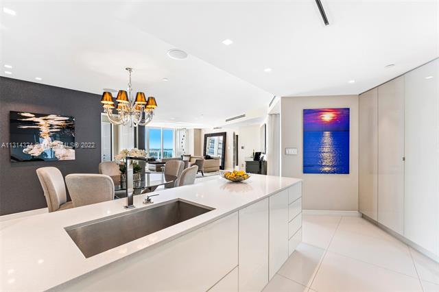 ICON CONDO - Residential