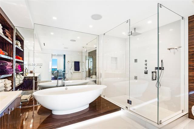 ICON CONDO - Residential