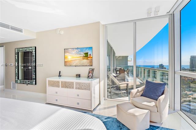 ICON CONDO - Residential