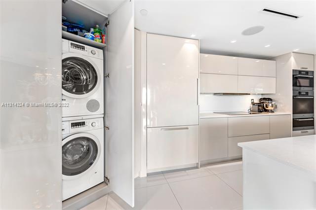 ICON CONDO - Residential