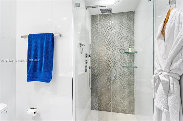 ICON CONDO - Residential