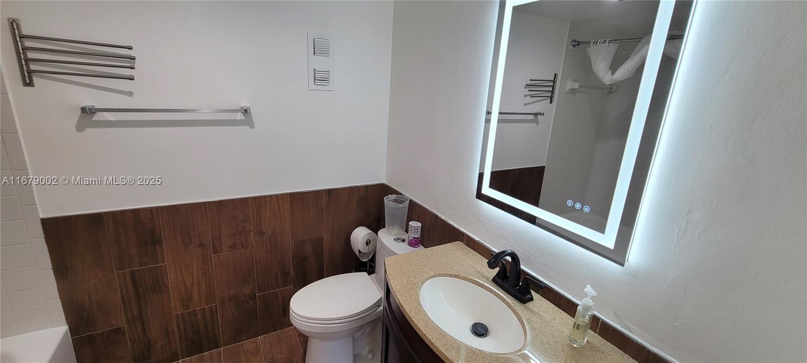 BOCA TEECA CONDO 5 - Residential Lease