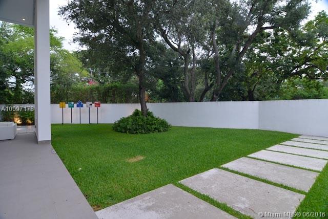 Pinecrest Manor - Residential Lease