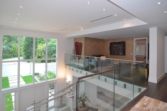 Pinecrest Manor - Residential Lease