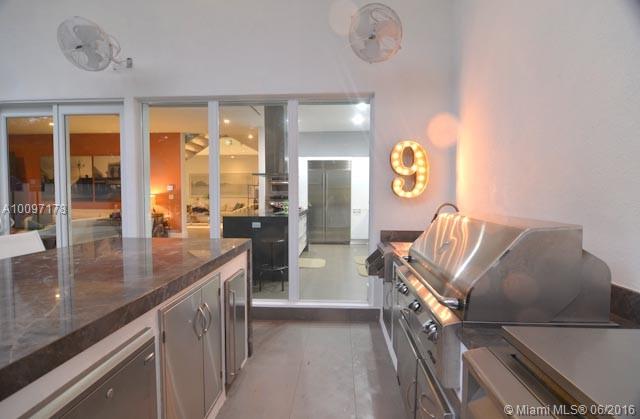 Pinecrest Manor - Residential Lease