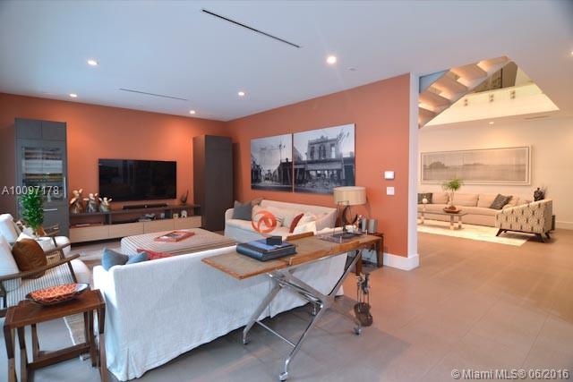 Pinecrest Manor - Residential Lease