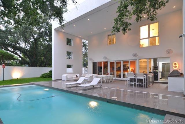 Pinecrest Manor - Residential Lease