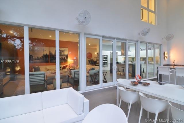 Pinecrest Manor - Residential Lease