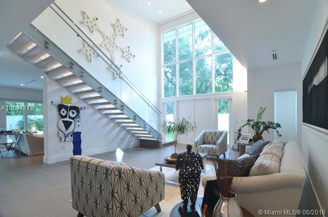 Pinecrest Manor - Residential Lease