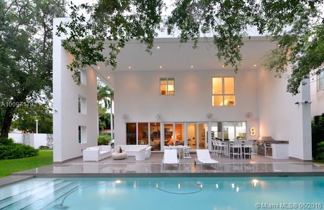 Pinecrest Manor - Residential Lease