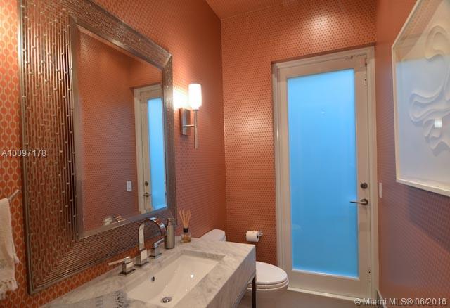 Pinecrest Manor - Residential Lease