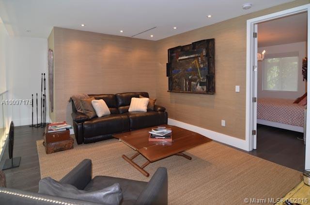 Pinecrest Manor - Residential Lease