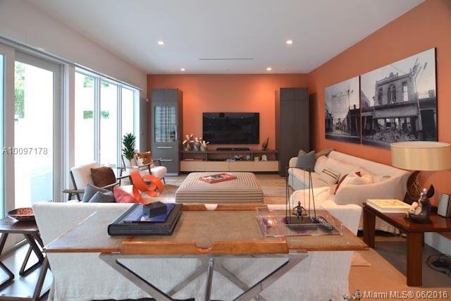 Pinecrest Manor - Residential Lease