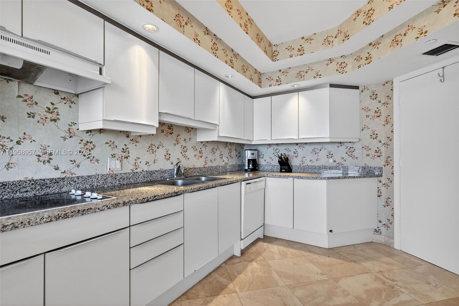 7000 ISL BLVD WILLIAMS IS - Residential