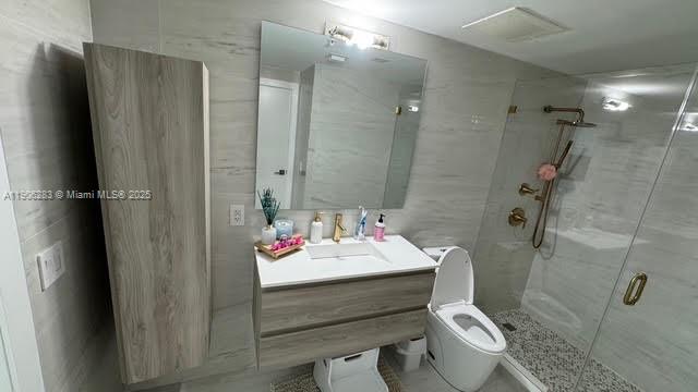 EASTSIDE AT AVENTURA COND - Residential Lease