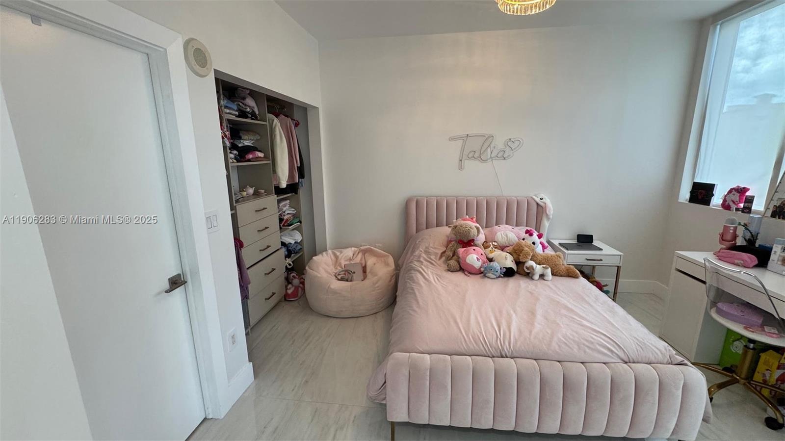 EASTSIDE AT AVENTURA COND - Residential Lease