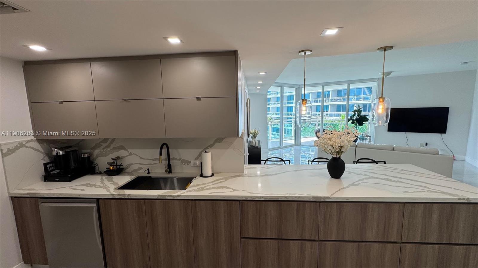 EASTSIDE AT AVENTURA COND - Residential Lease