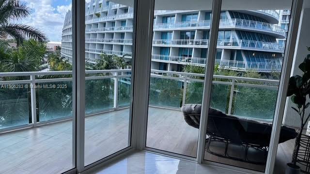 EASTSIDE AT AVENTURA COND - Residential Lease