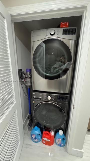 EASTSIDE AT AVENTURA COND - Residential Lease