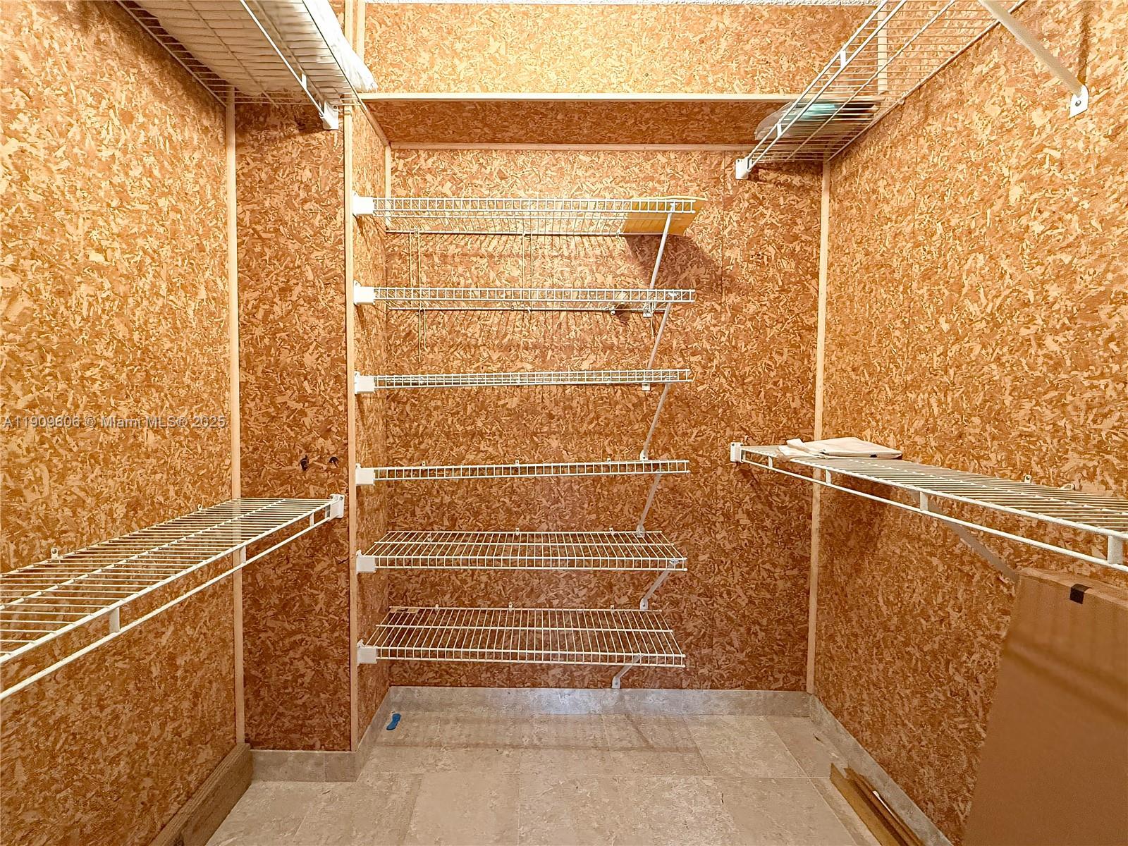 ARLEN BEACH CONDO - Residential Lease