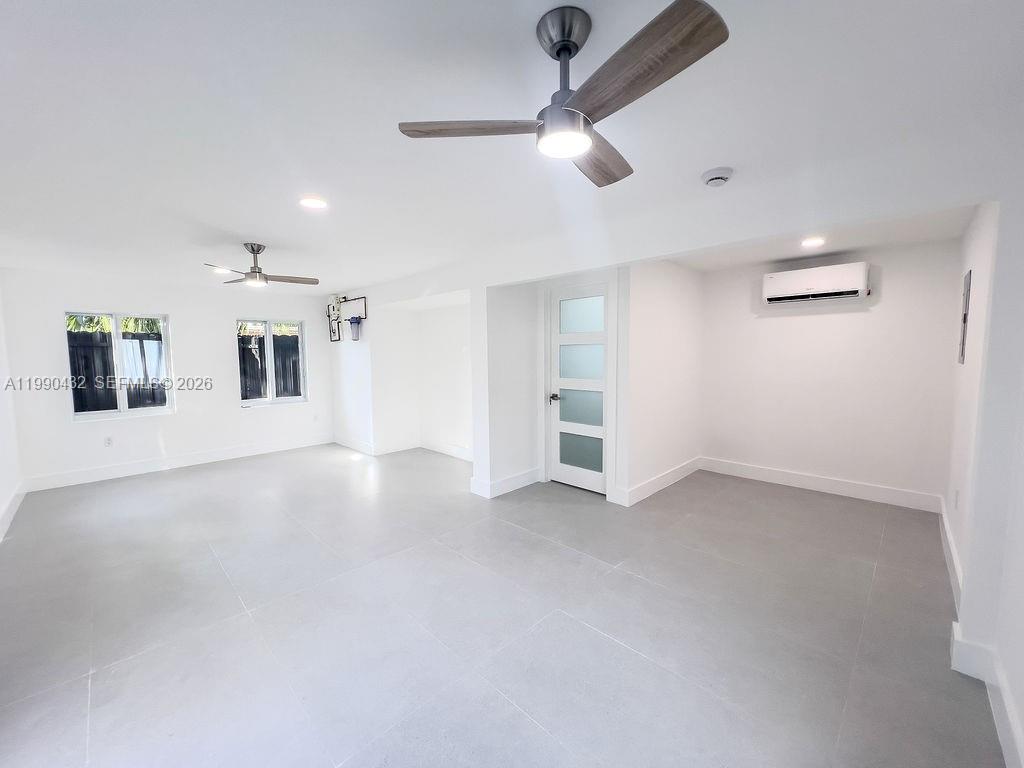 COUNTRY CLUB ESTATES SEC - Residential