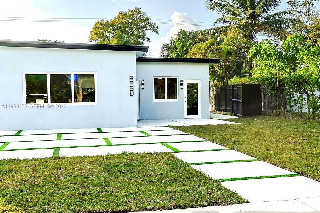 COUNTRY CLUB ESTATES SEC - Residential