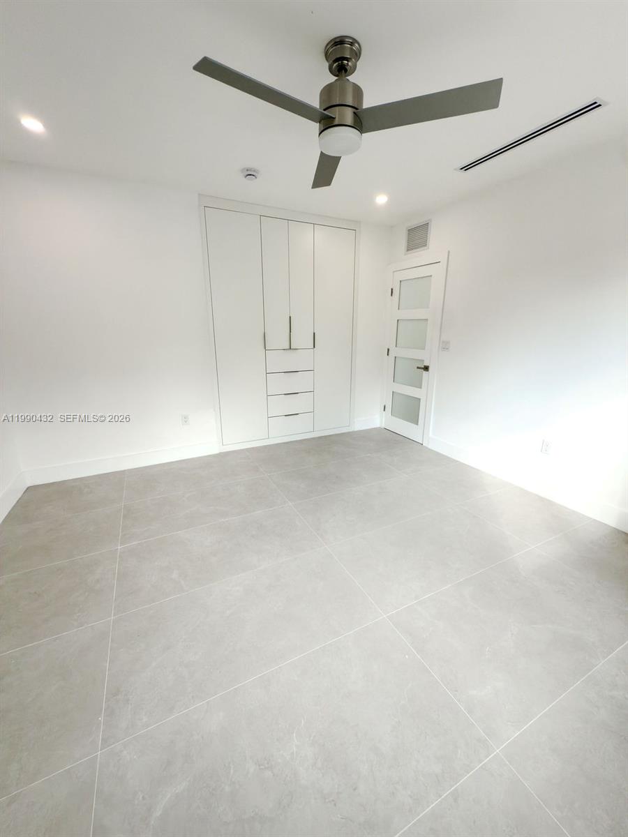 COUNTRY CLUB ESTATES SEC - Residential