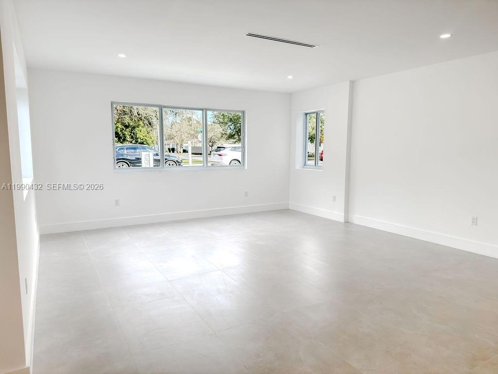 COUNTRY CLUB ESTATES SEC - Residential