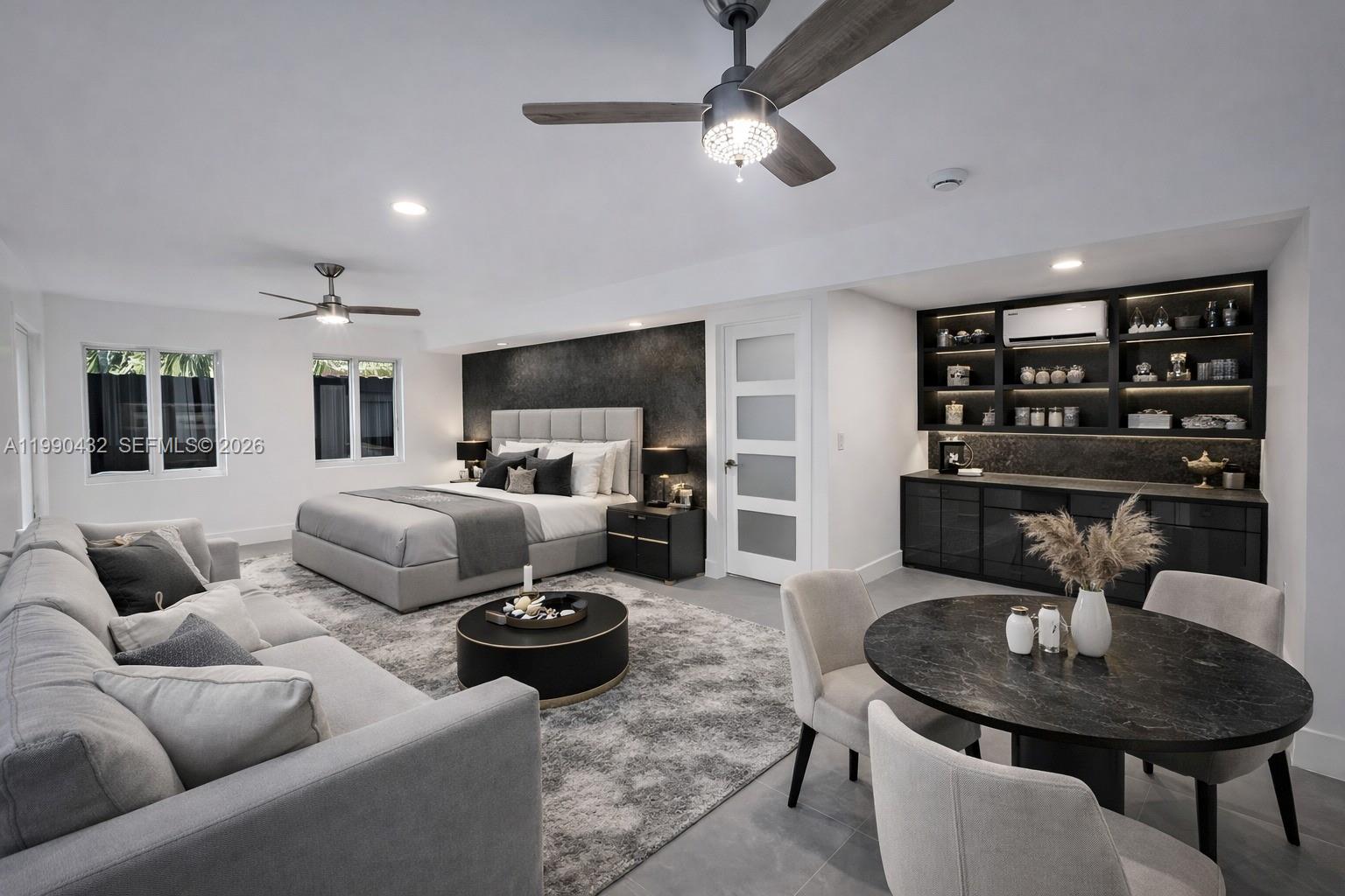 COUNTRY CLUB ESTATES SEC - Residential