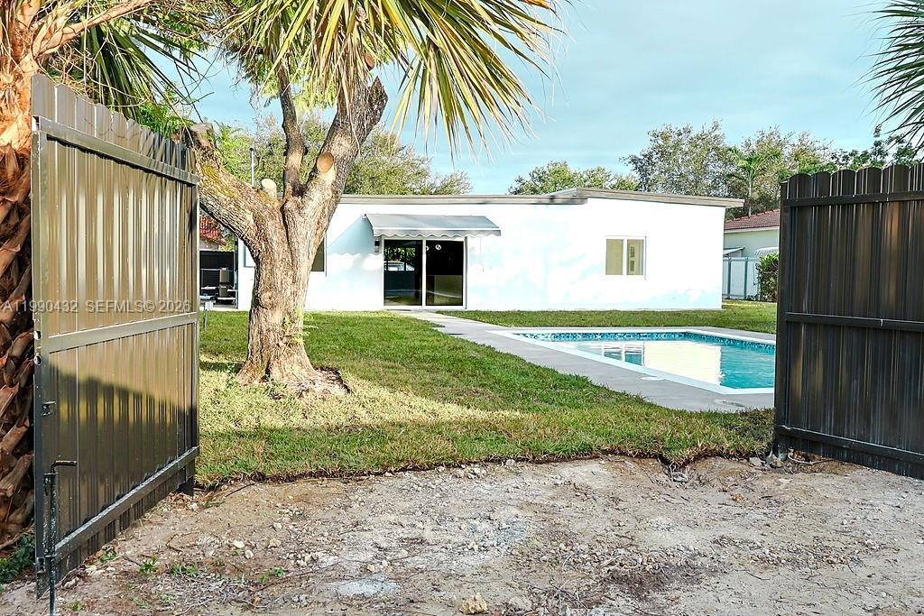 COUNTRY CLUB ESTATES SEC - Residential