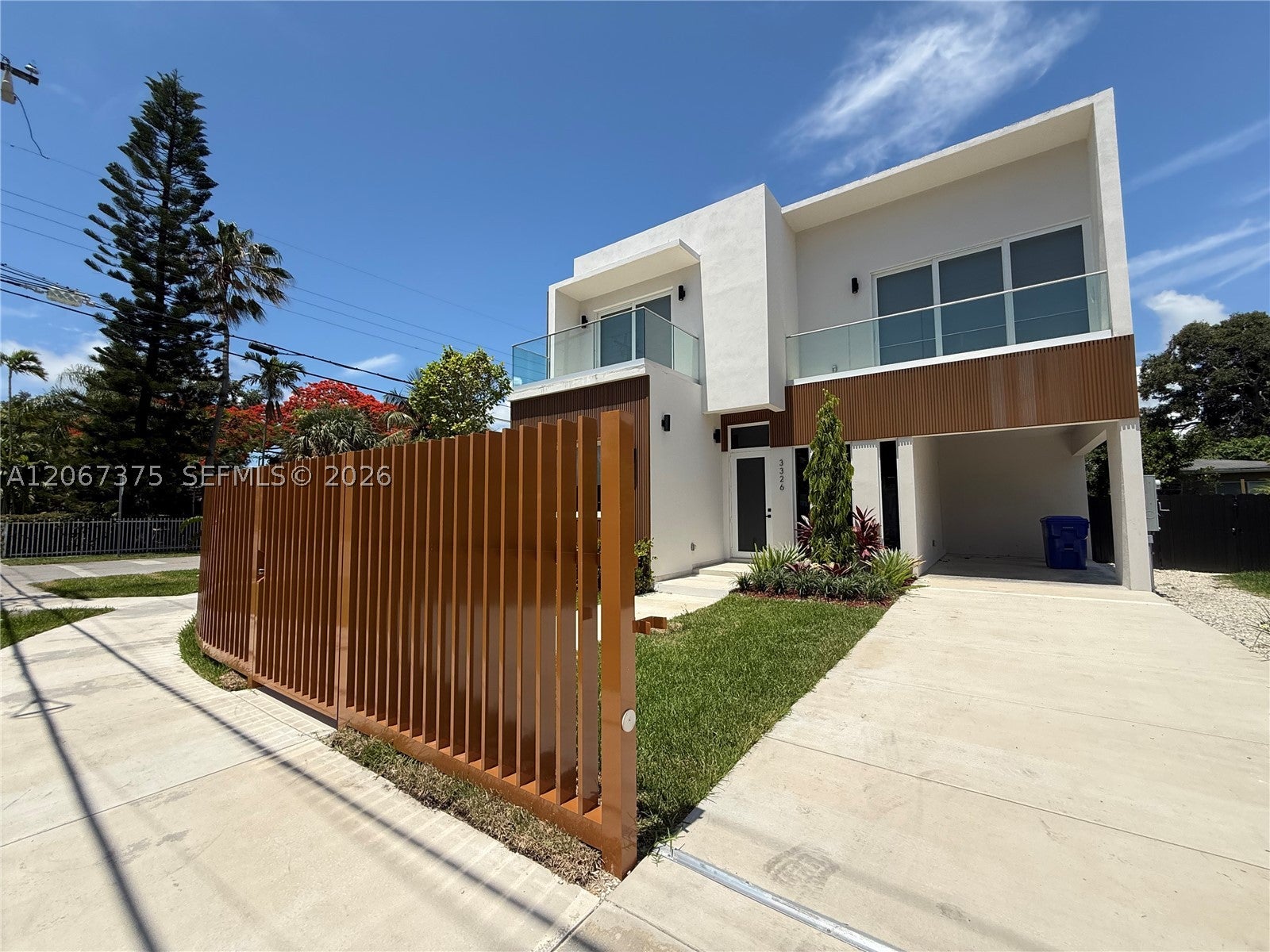3326 Elizabeth St
