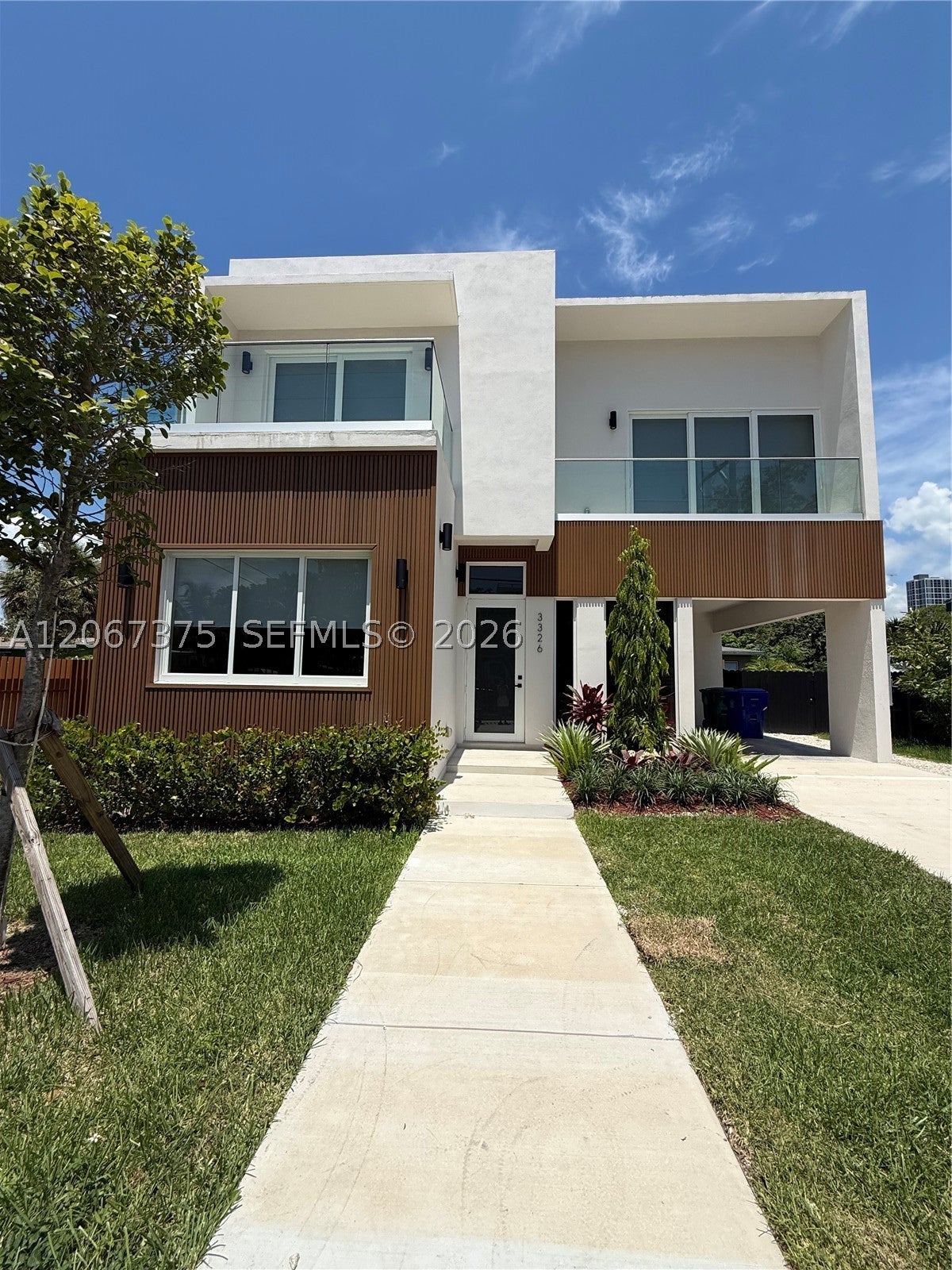 3326 Elizabeth St
