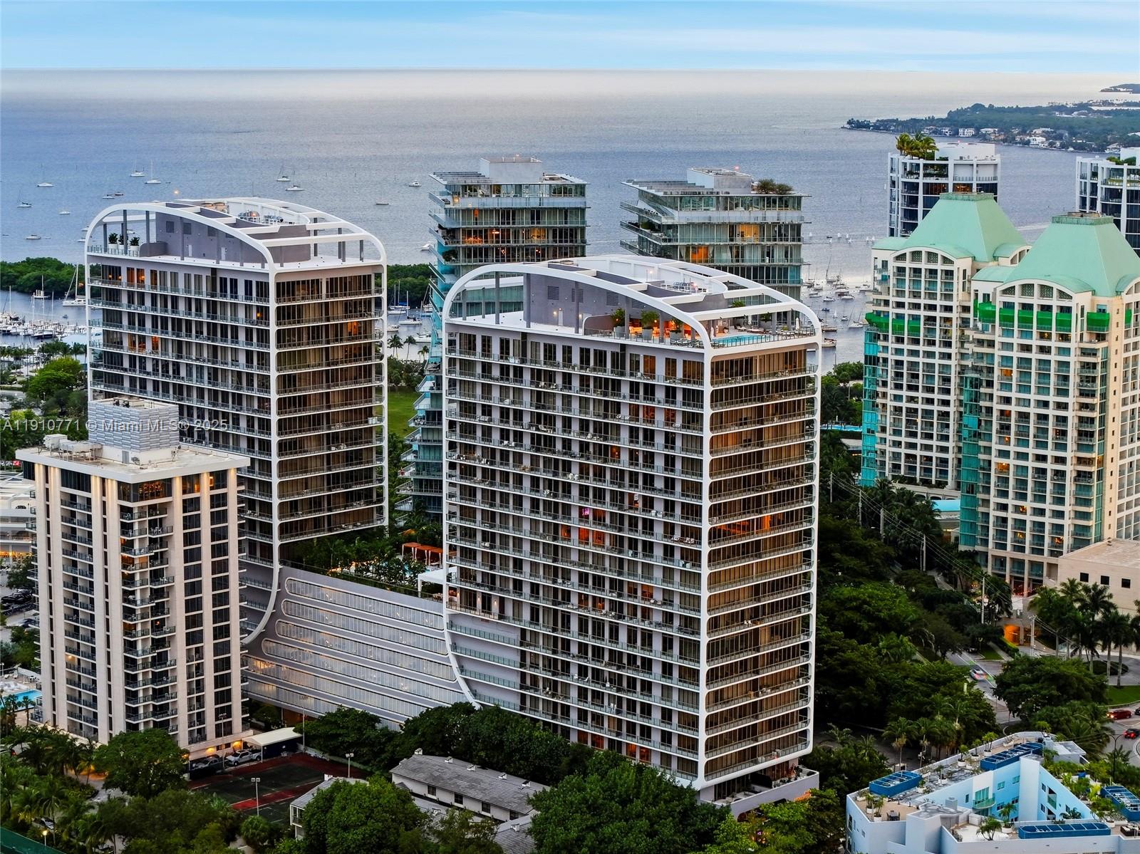 MR C RESIDENCES - Residential