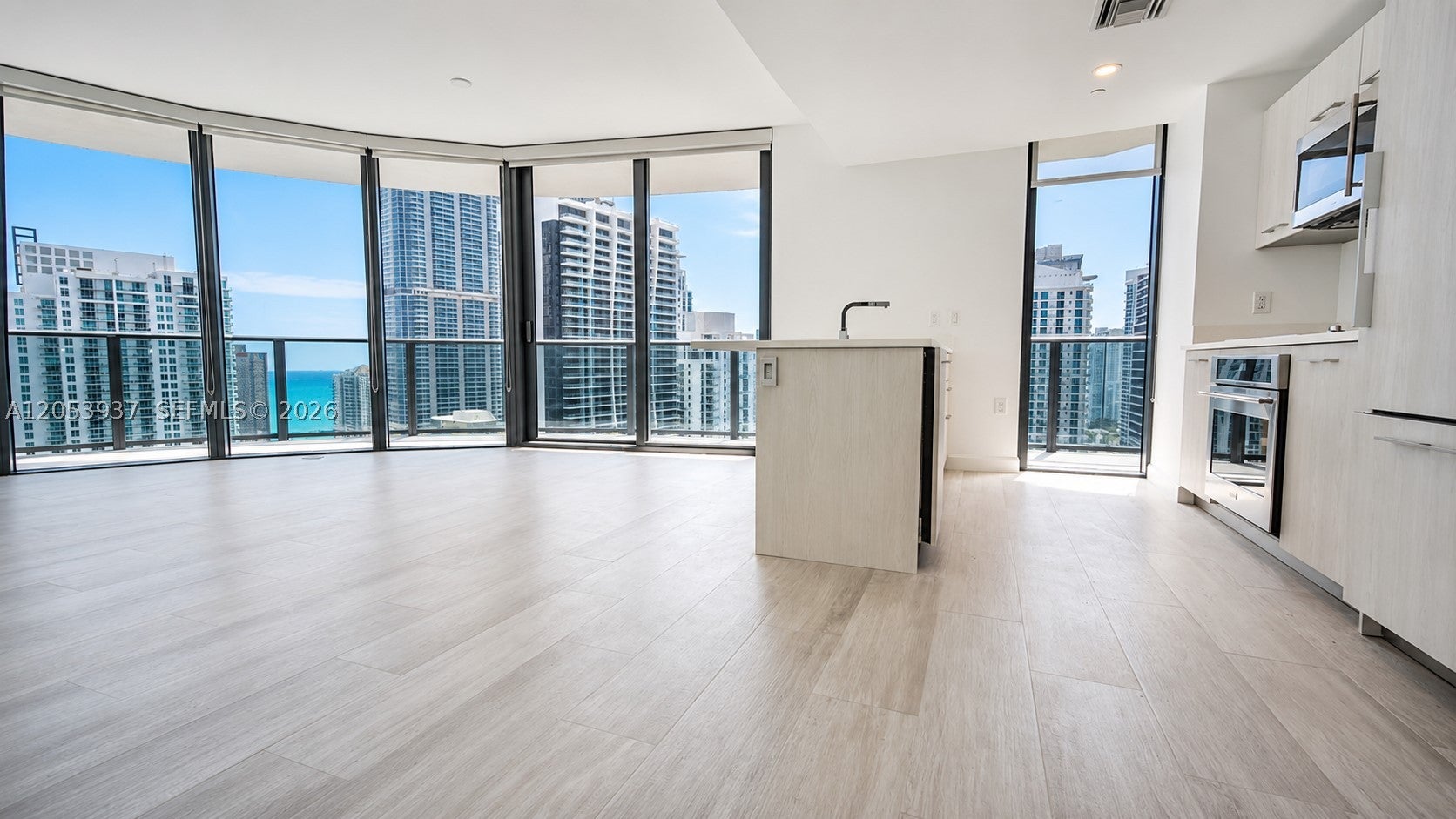 45 SW 9th St 3303