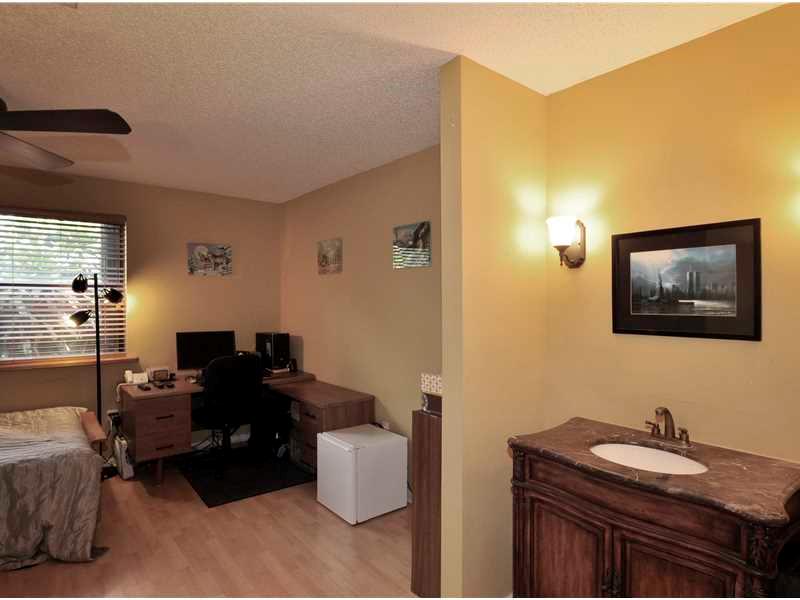 GREENGLADES CONDO 7 - Residential Lease