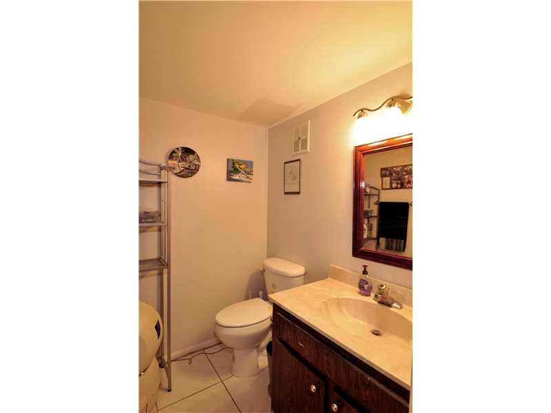 GREENGLADES CONDO 7 - Residential Lease