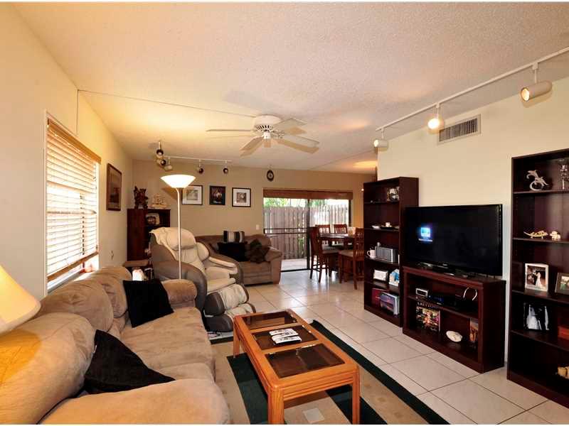 GREENGLADES CONDO 7 - Residential Lease