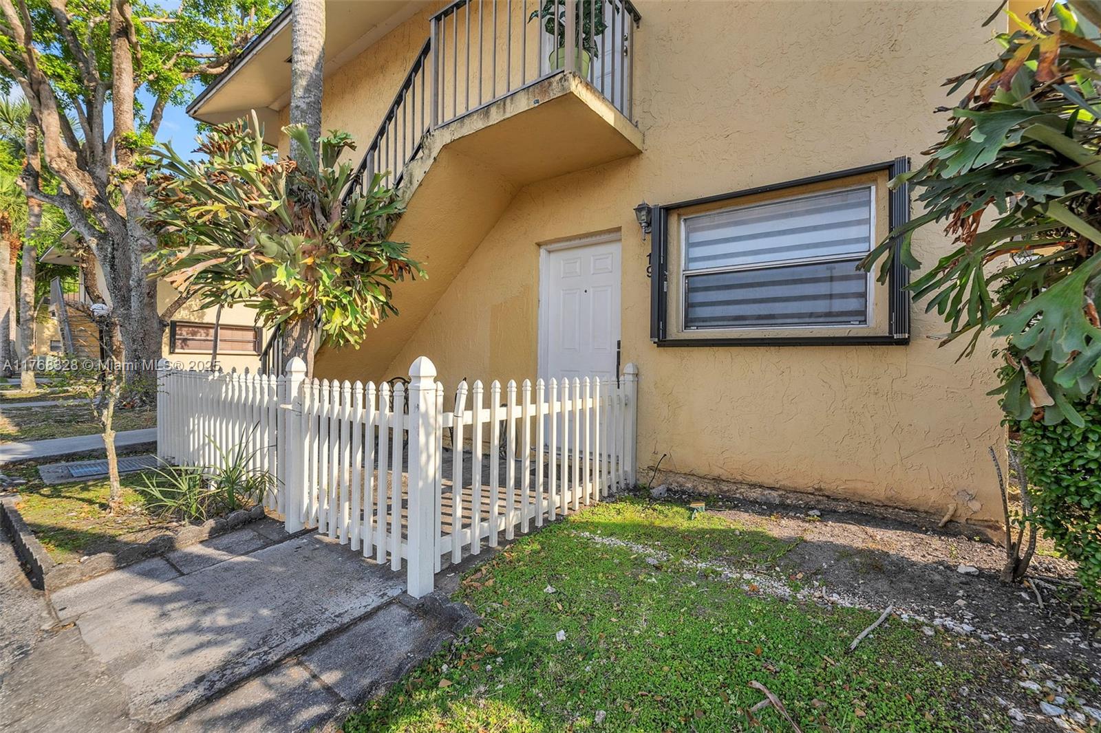 Property for Sale at 15699 Sw 73rd Cir Ter 1-9, Miami, Broward County, Florida - Bedrooms: 2 
Bathrooms: 2  - $258,900