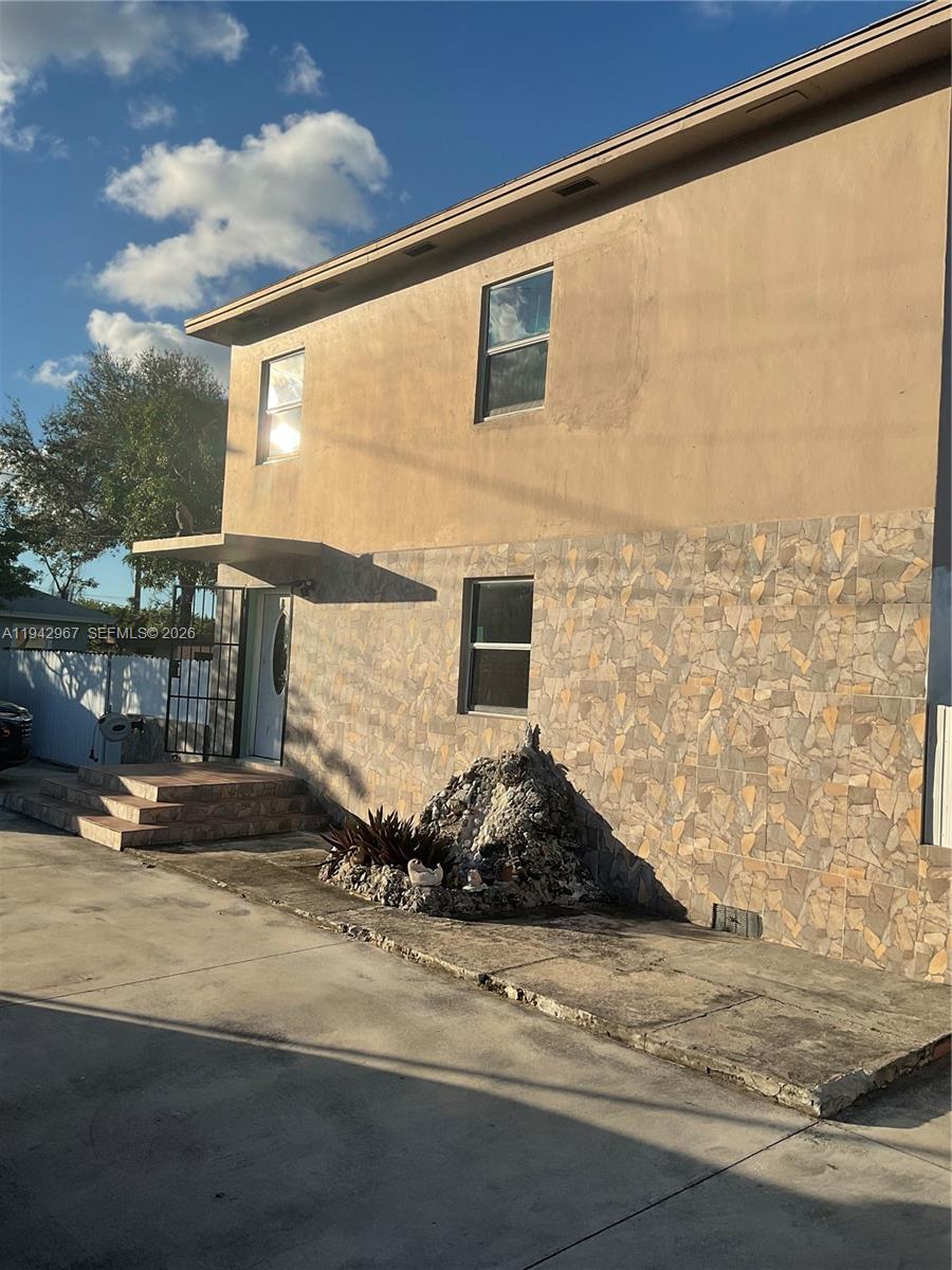 PARA VILLA HEIGHTS - Residential