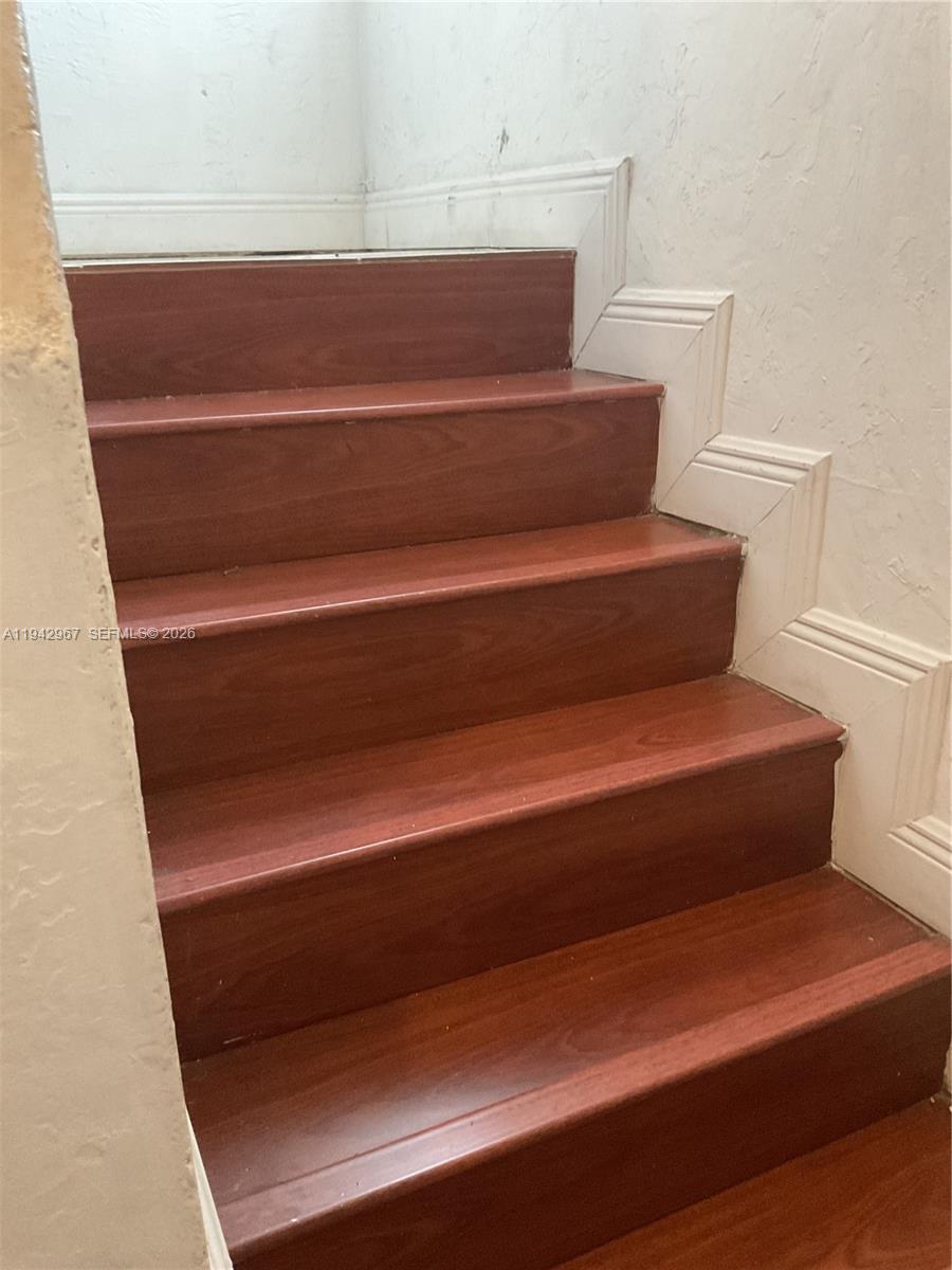 PARA VILLA HEIGHTS - Residential